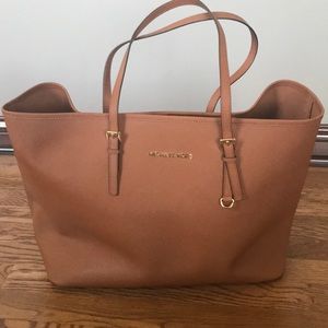 Michael Kors Jet Set Tote